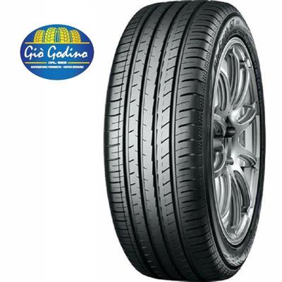 235/55R17 99W  Yokohama BLUEARTH GT AE51